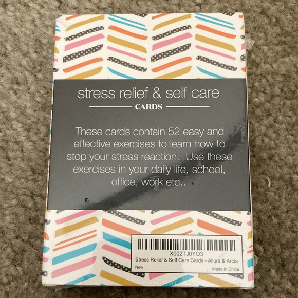 BUNDLE: Aroma Diffuser Humidifier, Stress Relief Cards, Cozy Socks, Singing Bowl - Picture 4 of 10